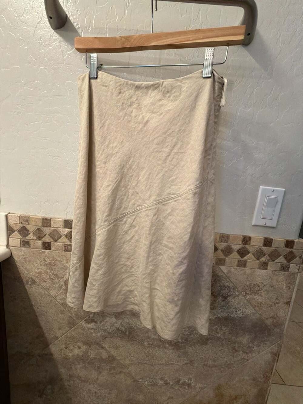 Banana Republic 100% Linen Midi Skirt with Asymmetrical Seam Detail